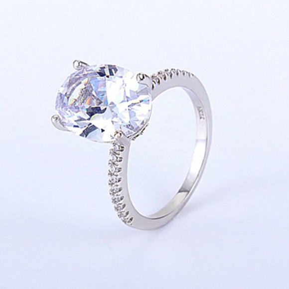 Solitaire Lovers Ring Oval 5ct - Picture 5 of 7